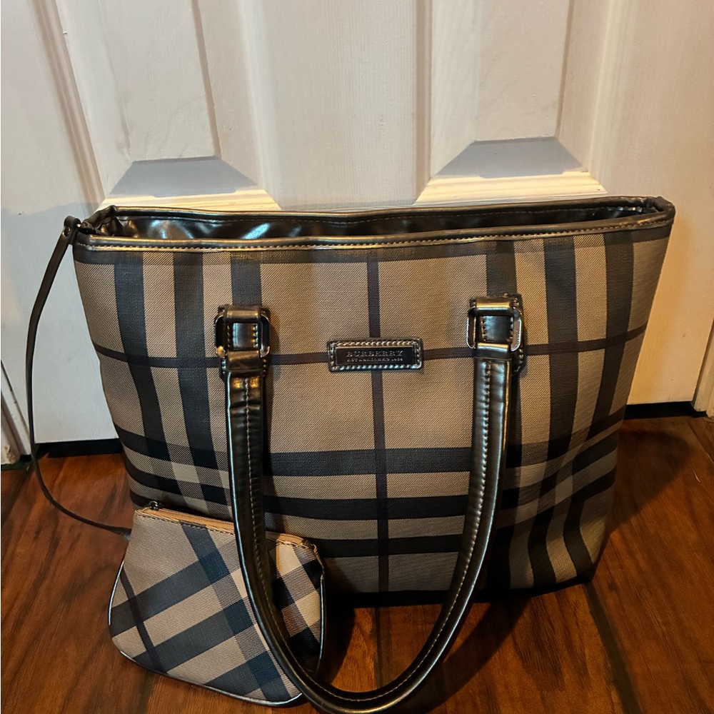 Burberry Black and Tan Plaid women’s bag